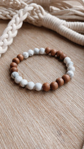 Howlite Gemstone & Sandalwood Bracelet